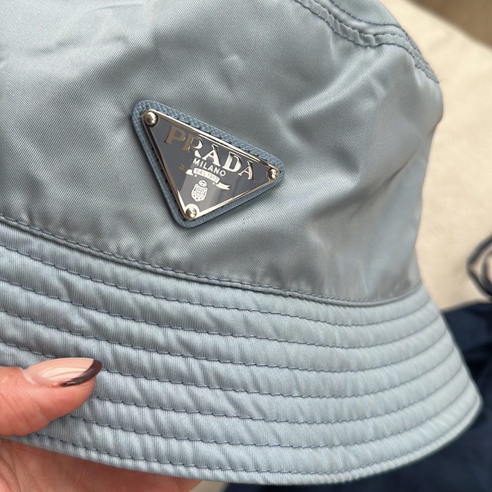 PRADA RE-Nylon bucket hat with dust bag - Picture 4 of 10
